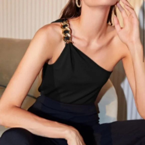 Black One Shoulder Gold Chain Top Sz S New - Picture 2 of 7